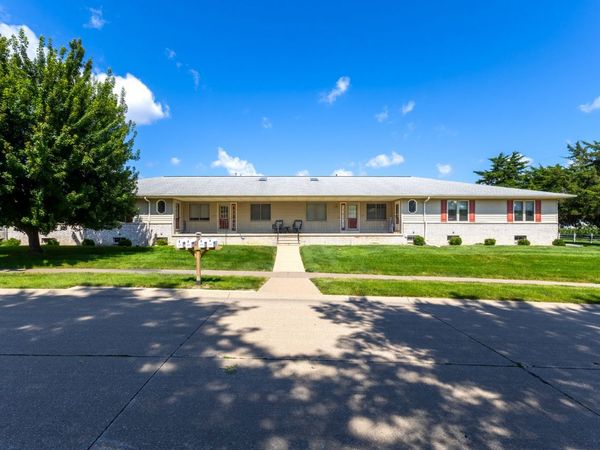 1233 47th Ave Court , Unit 16, East Moline, IL 61244