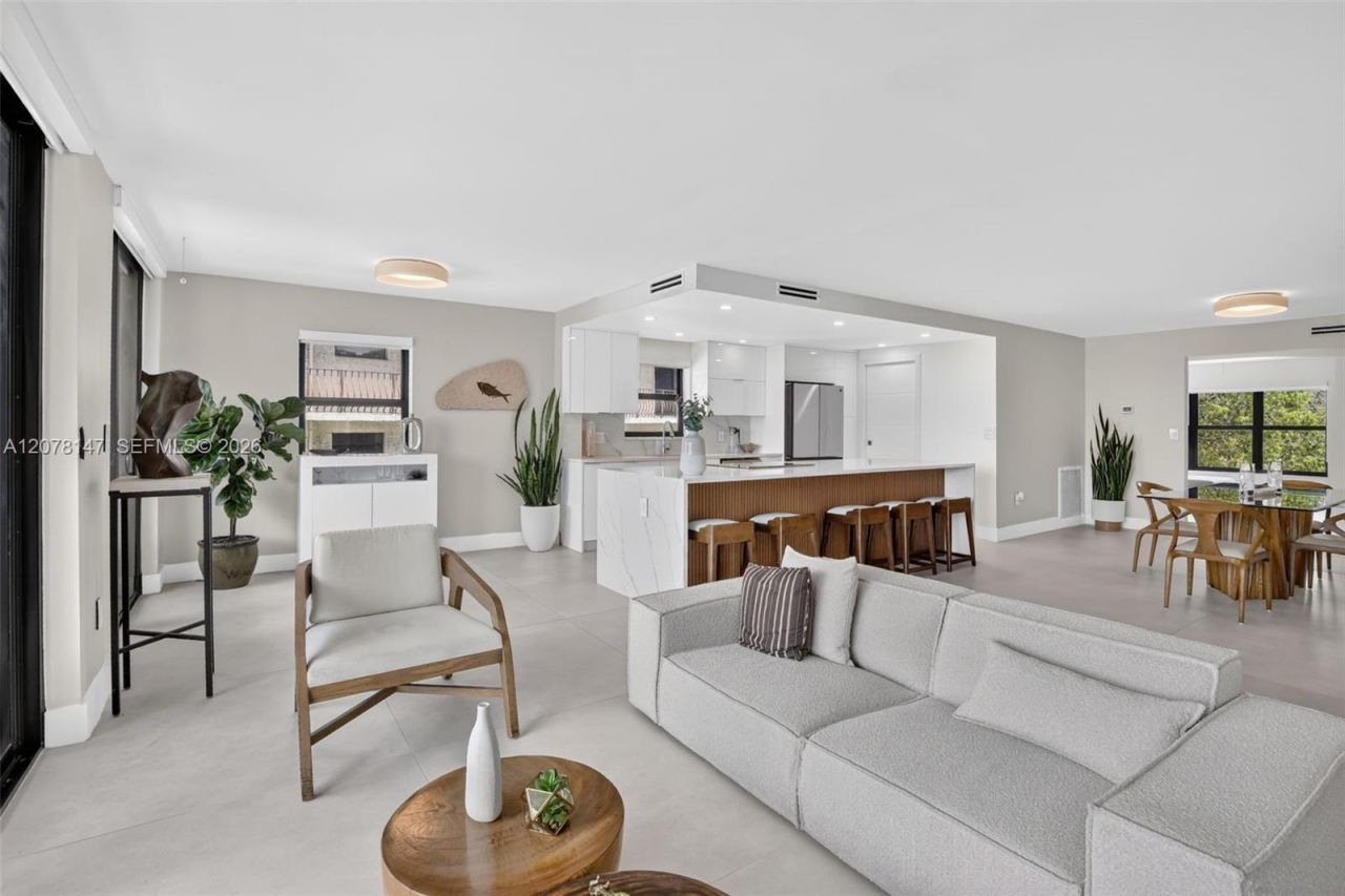 200 Golden Isles Dr , Unit 306, Hallandale Beach, FL 33009 Photo