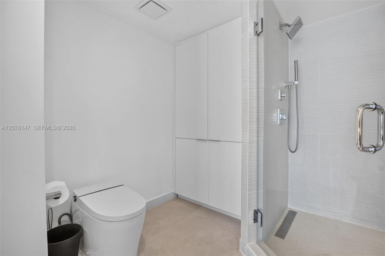 200 Golden Isles Dr , Unit 306, Hallandale Beach, FL 33009 Photo
