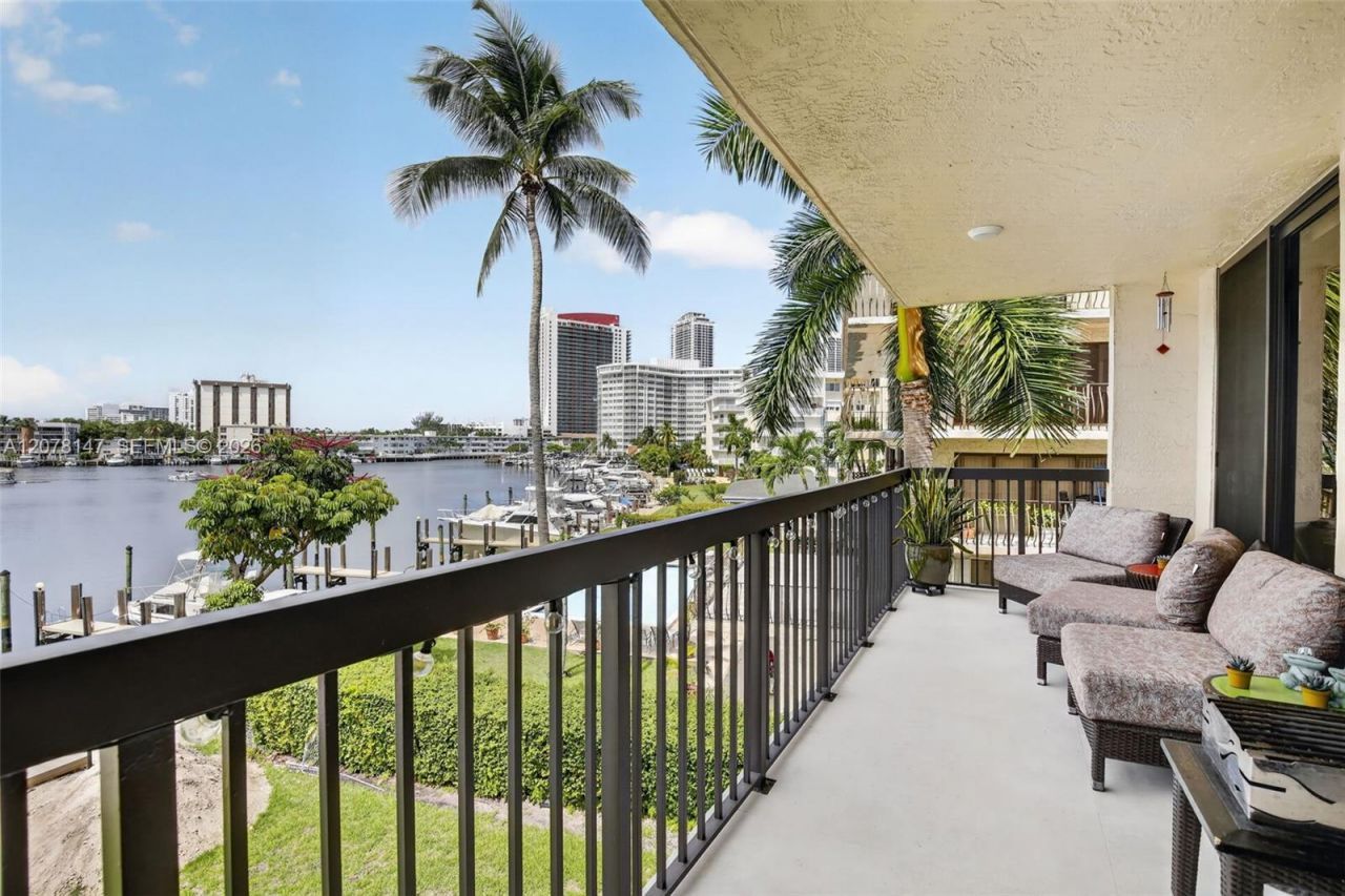 200 Golden Isles Dr , Unit 306, Hallandale Beach, FL 33009 Photo