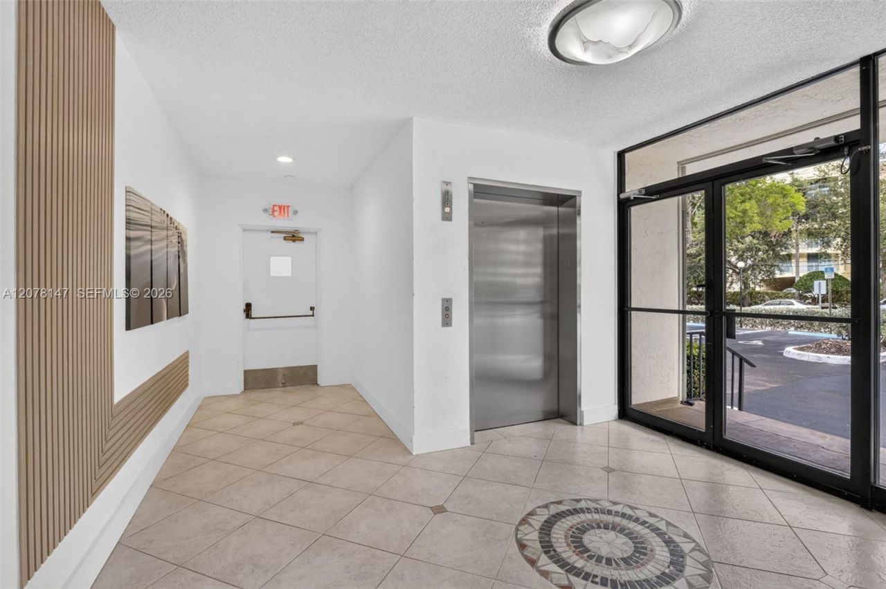 200 Golden Isles Dr , Unit 306, Hallandale Beach, FL 33009 Photo