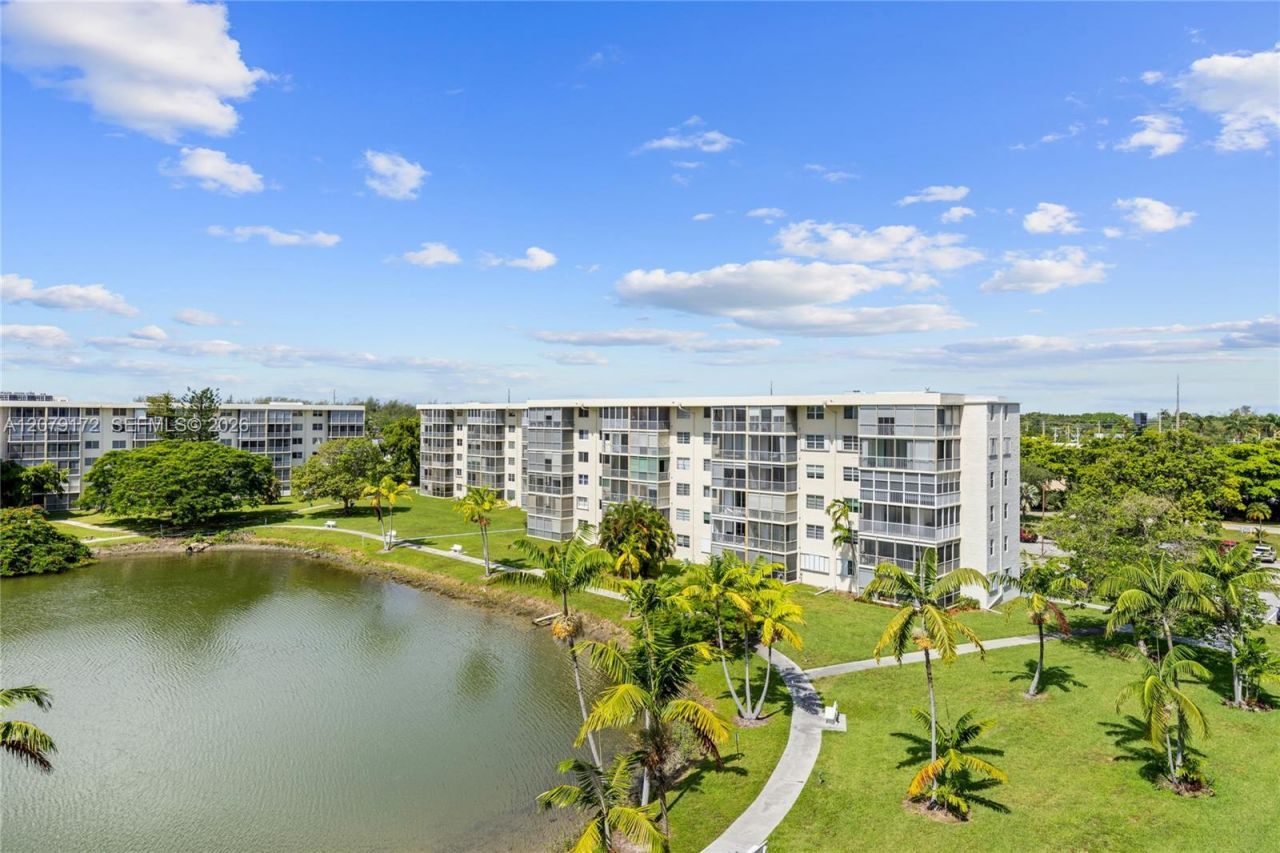 2855 Leonard Dr, Unit H605, Aventura, FL 33160 Photo