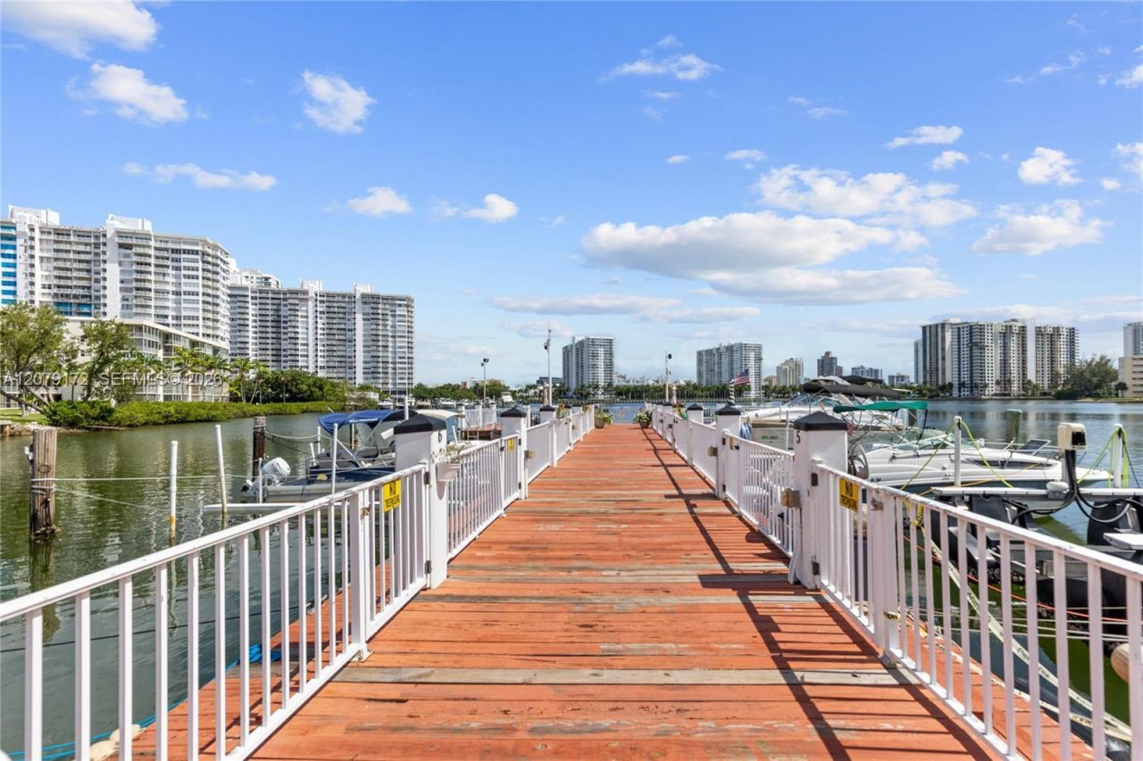 2855 Leonard Dr, Unit H605, Aventura, FL 33160 Photo
