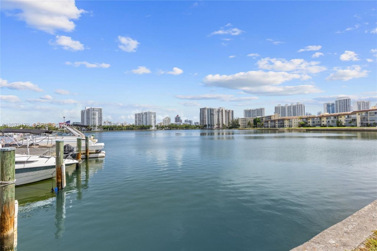 2855 Leonard Dr, Unit H605, Aventura, FL 33160 Photo