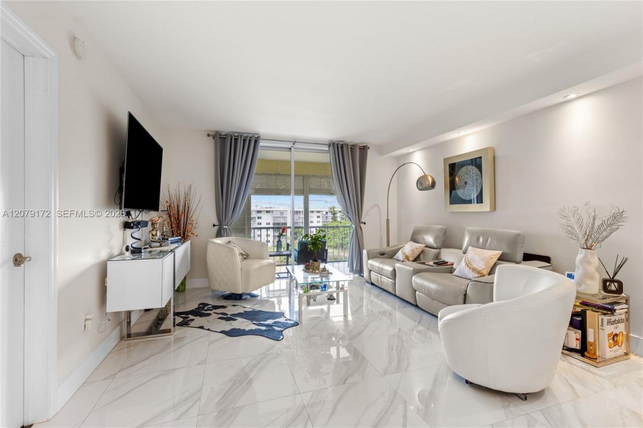 2855 Leonard Dr, Unit H605, Aventura, FL 33160 Photo