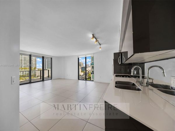 31 SE 6th St , Unit 1402, Miami, FL 33131