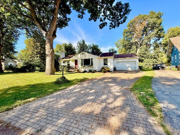 1530 Maple Avenue, Wyoming, OH 45215