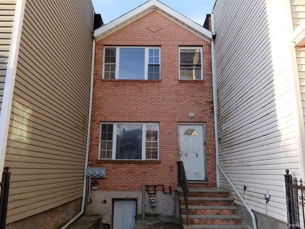 1338 Park Place , Brooklyn, NY 11213