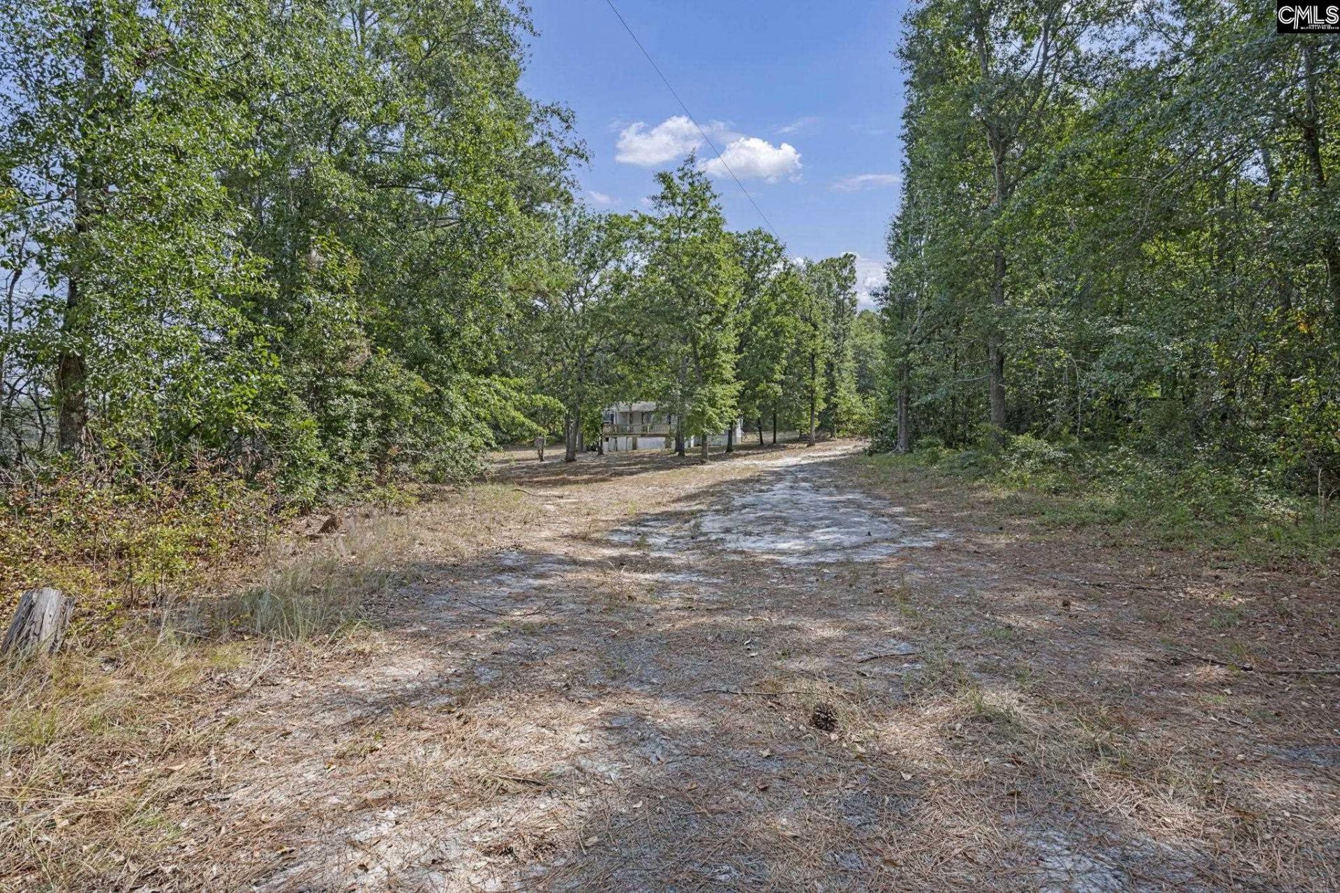 5814 Fairview Road  Photo 8