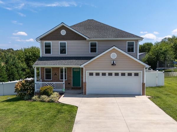 315 RUSTIC AVE, BROADWAY, VA 22815