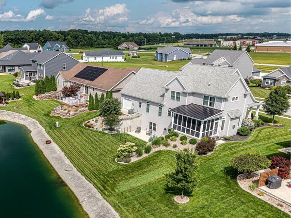 354 Miami Erie Circle , St. Marys, OH 45885