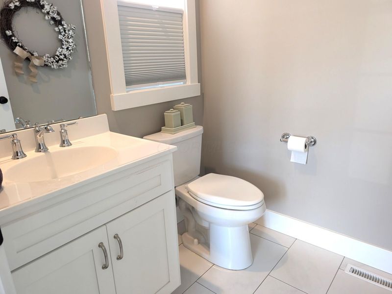 354 Miami Erie Circle , Saint Marys, OH 45885 Photo 13
