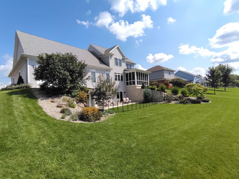 354 Miami Erie Circle , Saint Marys, OH 45885 Photo 3