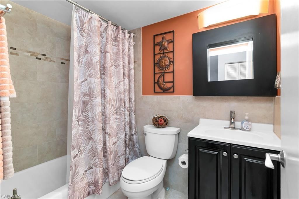 235 Seaview Ct, Unit B2, Marco Island, FL 34145 Photo