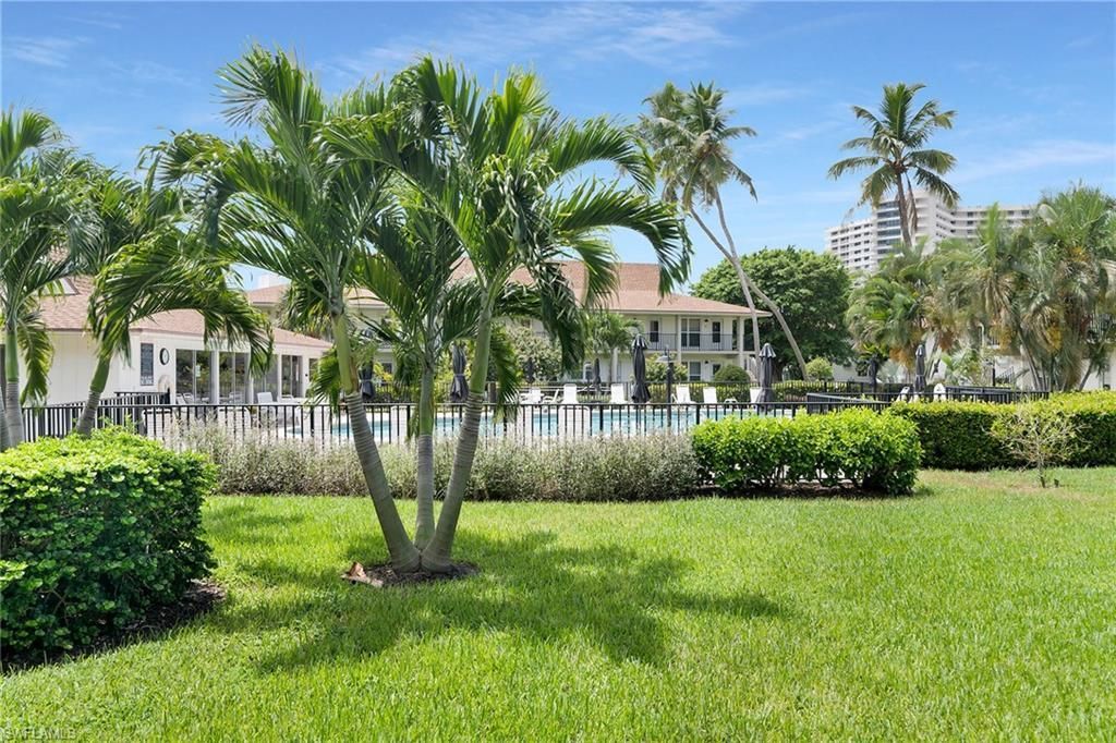 235 Seaview Ct, Unit B2, Marco Island, FL 34145 Photo