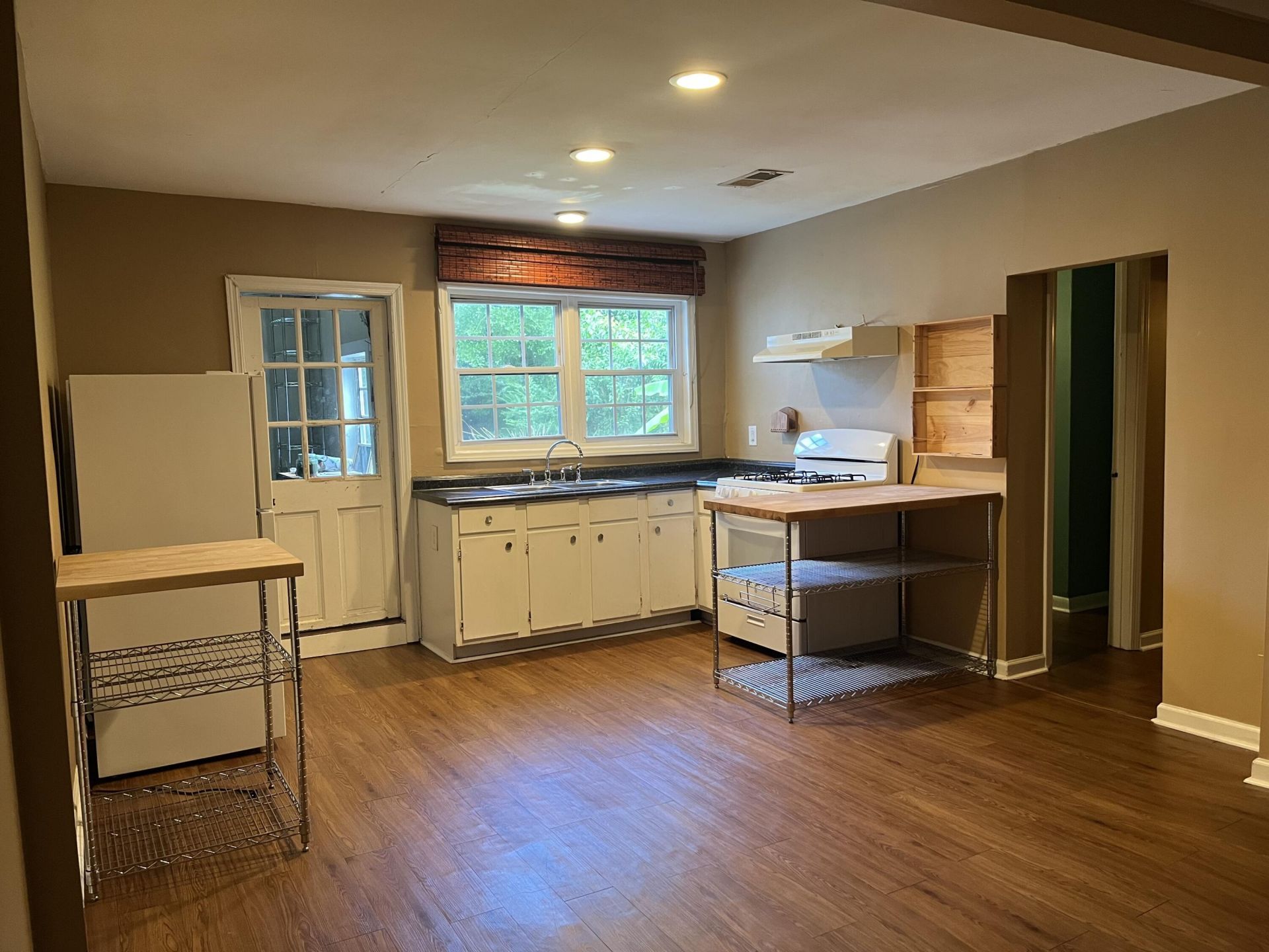 1822 Austin Avenue Photo 9