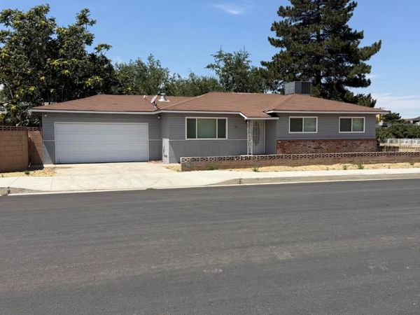 121 N Davis Street, Tehachapi, CA 93561