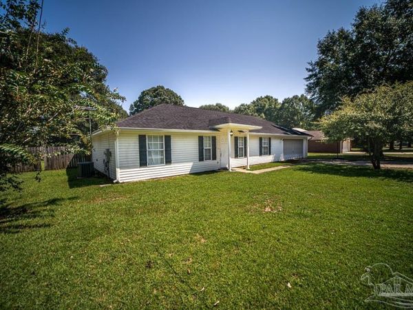 8924 Longmont Way, Milton, FL 32583
