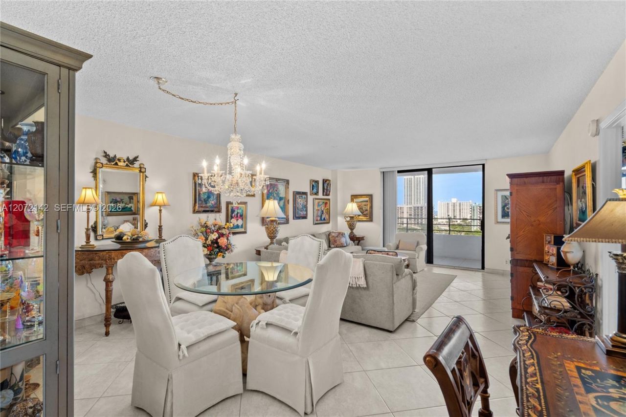 2500 Parkview Dr, Unit 1004, Hallandale Beach, FL 33009 Photo