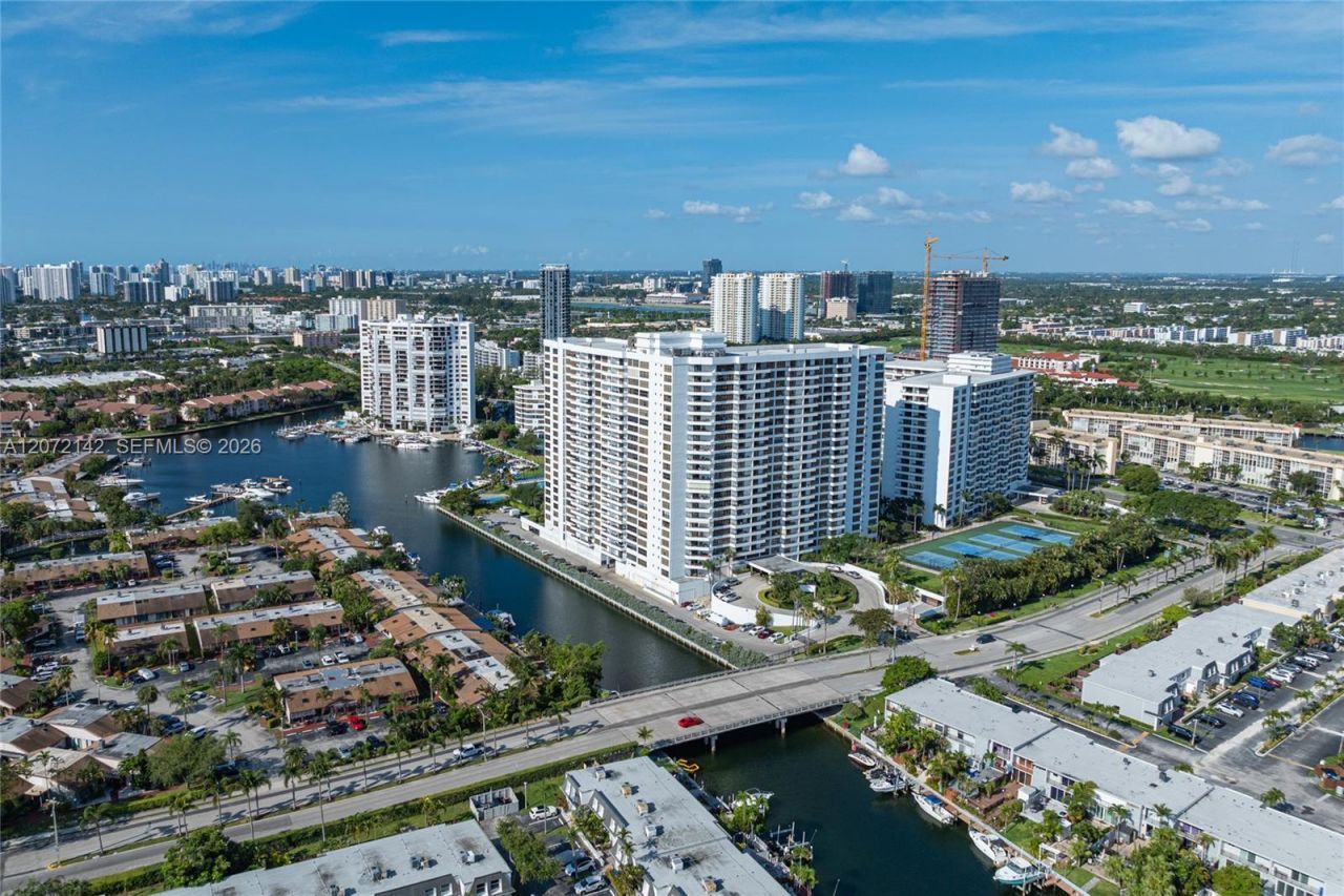 2500 Parkview Dr, Unit 1004, Hallandale Beach, FL 33009 Photo
