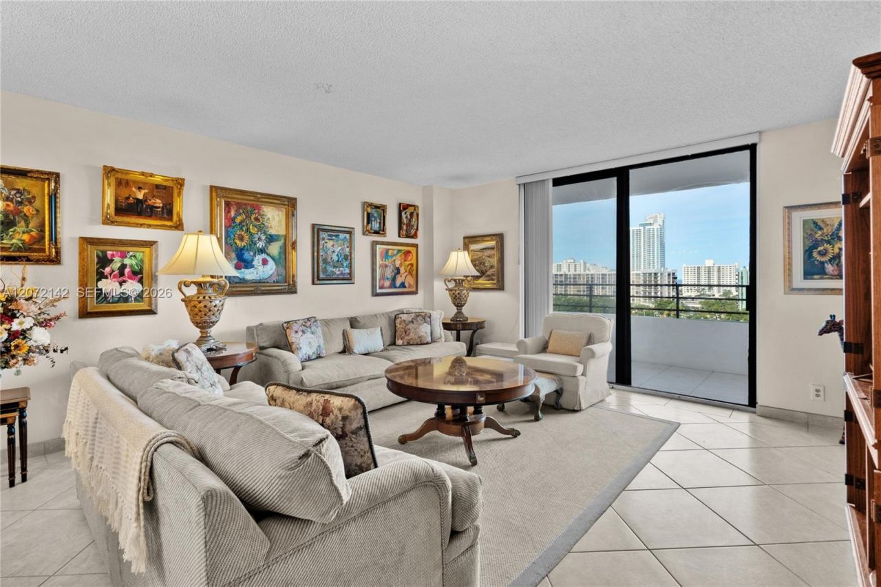 2500 Parkview Dr, Unit 1004, Hallandale Beach, FL 33009 Photo