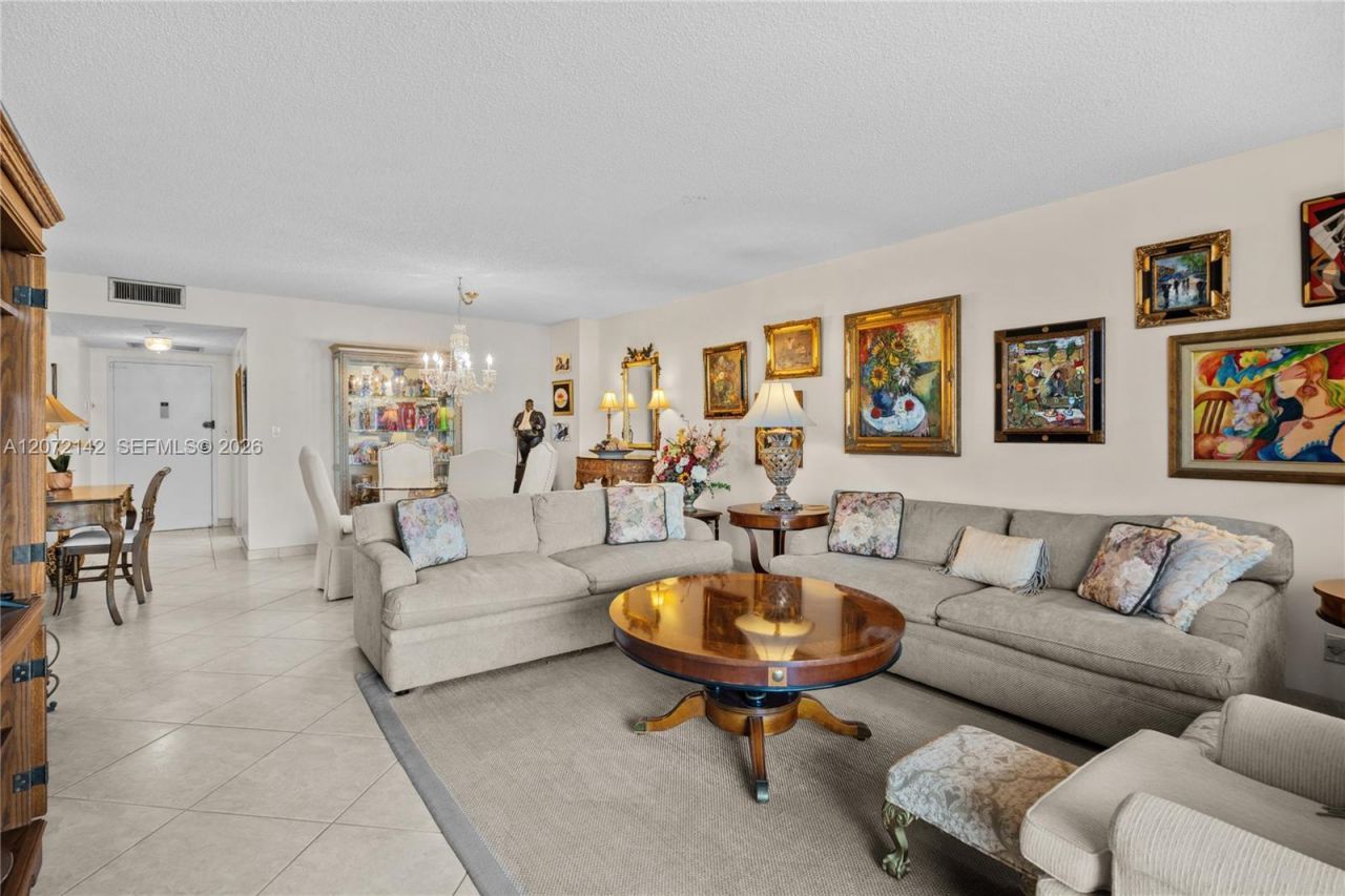 2500 Parkview Dr, Unit 1004, Hallandale Beach, FL 33009 Photo