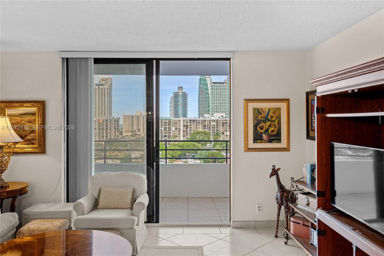 2500 Parkview Dr, Unit 1004, Hallandale Beach, FL 33009 Photo