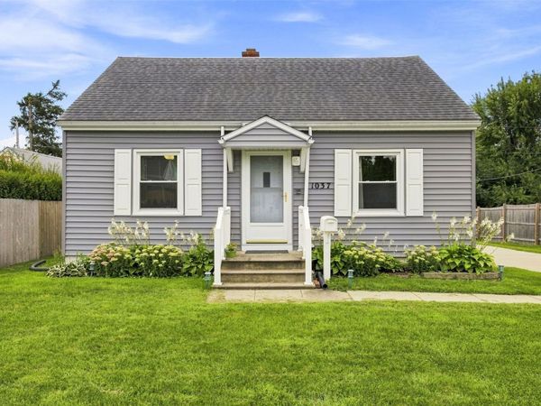 1037 Staub Court NE, Cedar Rapids, IA 52404