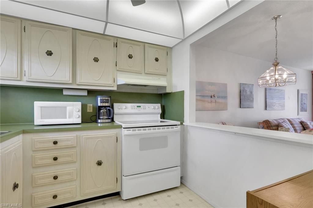 200 Forest Lakes Blvd , Unit 108, Naples, FL 34105 Photo