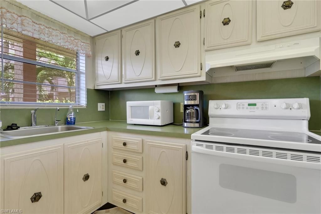 200 Forest Lakes Blvd , Unit 108, Naples, FL 34105 Photo