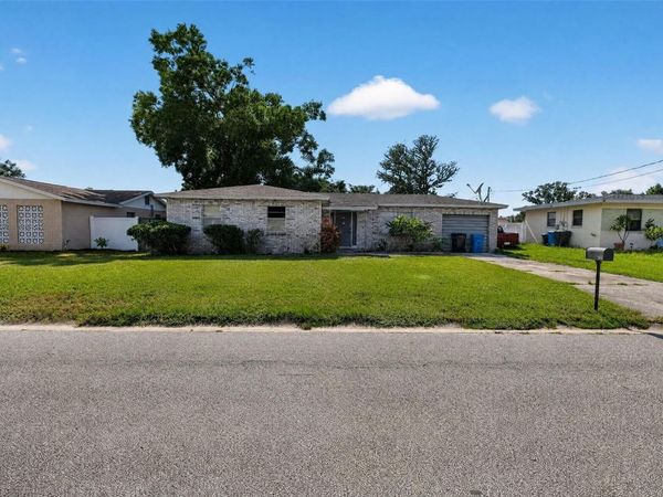 7318 KINGSBURY CIRCLE , TAMPA, FL 33610