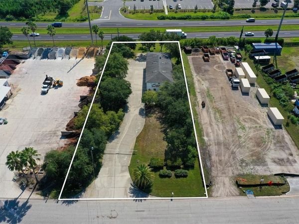10 ENTERPRISE DRIVE , BUNNELL, FL 32110