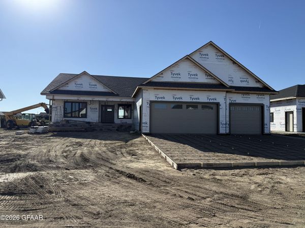 6588 RIGGS Road , Grand Forks, ND 58201