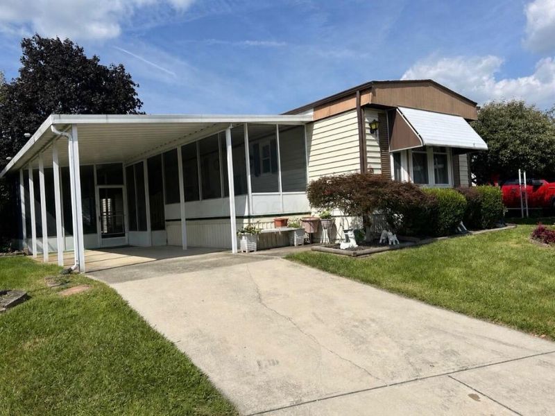 48 Beech Drive , Springfield, OH 45502 Photo 1