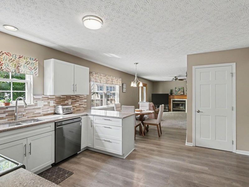 389 Rambling Brook Drive, Pickerington, OH 43147 Photo 11