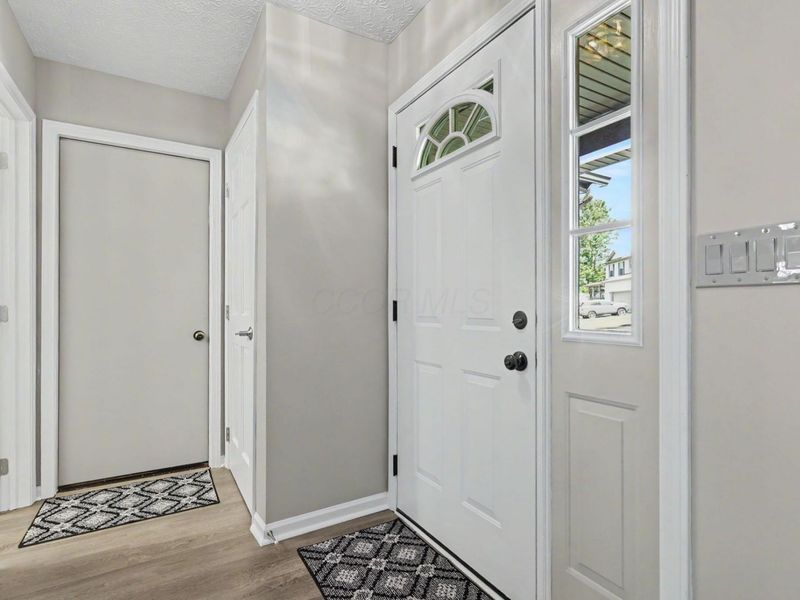 389 Rambling Brook Drive, Pickerington, OH 43147 Photo 7