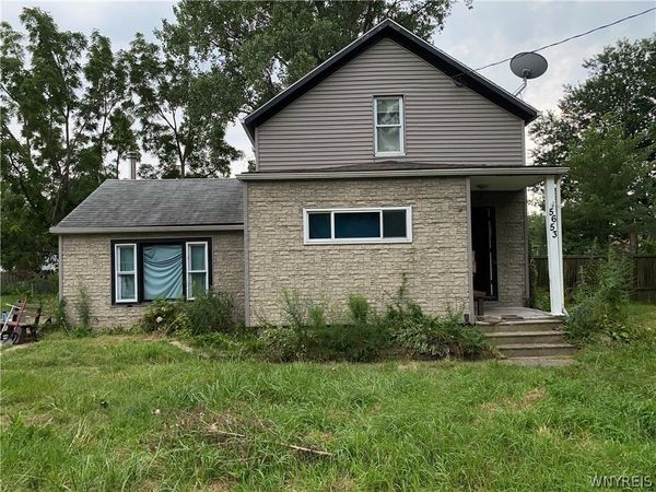 5653 Granby Avenue , Niagara Falls, NY 14304
