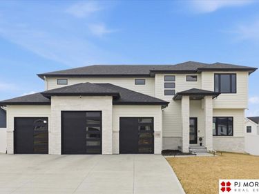 11908 S 110 Street, Papillion, NE 68046