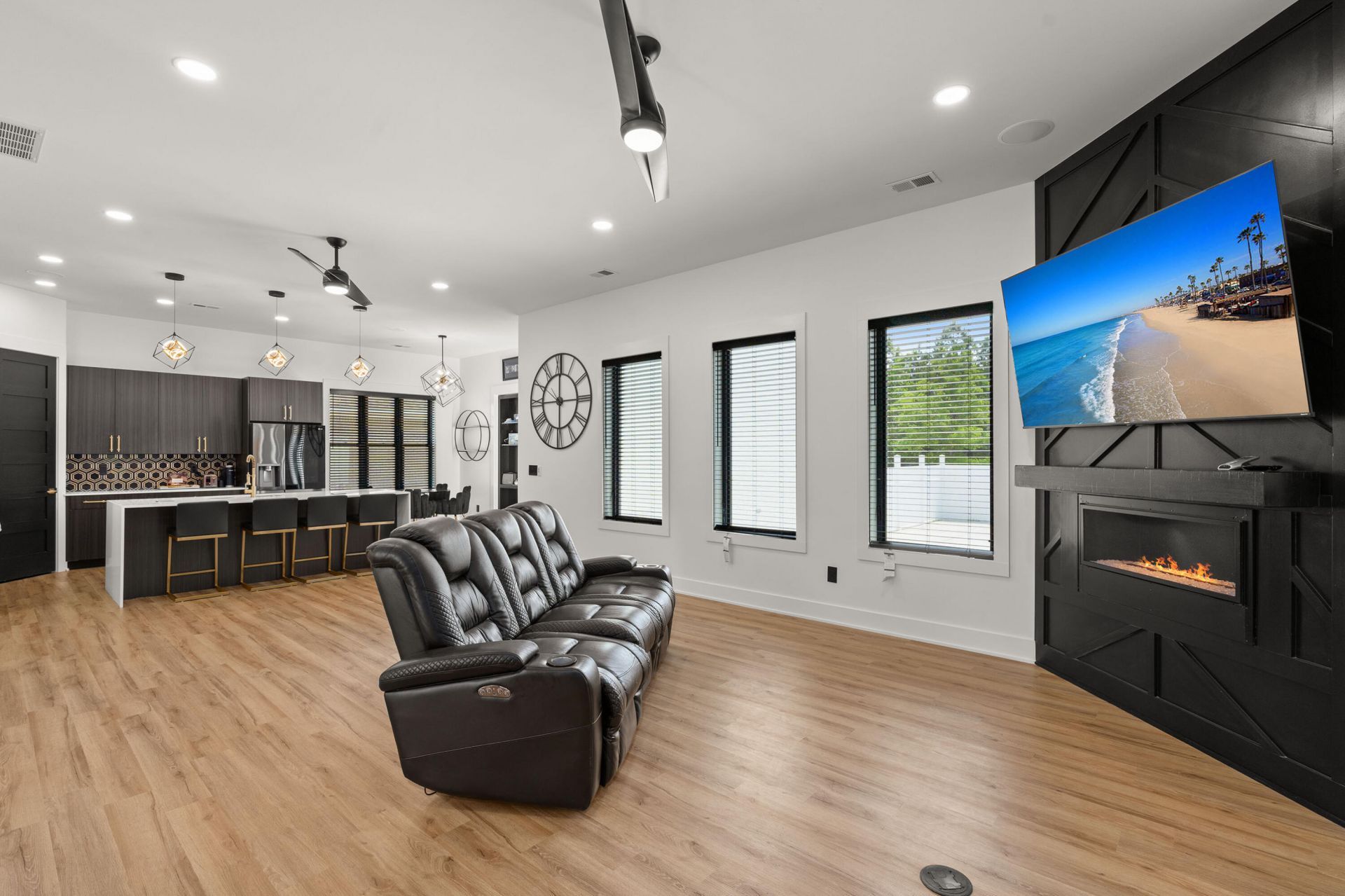 181 Sago Palm Drive Photo 4