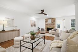 1042 Planters Curve photo 4