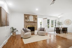 1042 Planters Curve photo 4