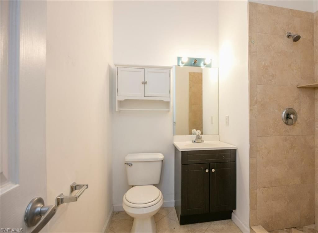 1555 Blue Point Ave, Unit 6, Naples, FL 34102 Photo