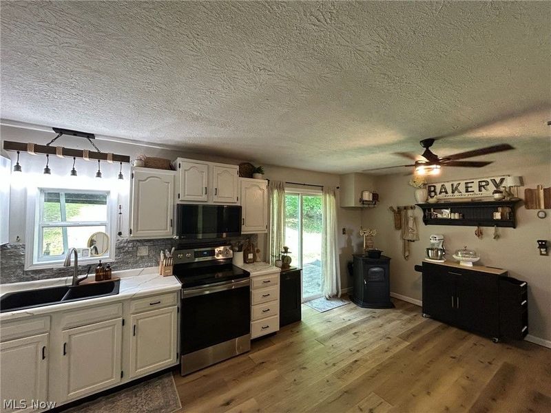 4300 Falls Road SW, Sherrodsville, OH 44675 Photo 10