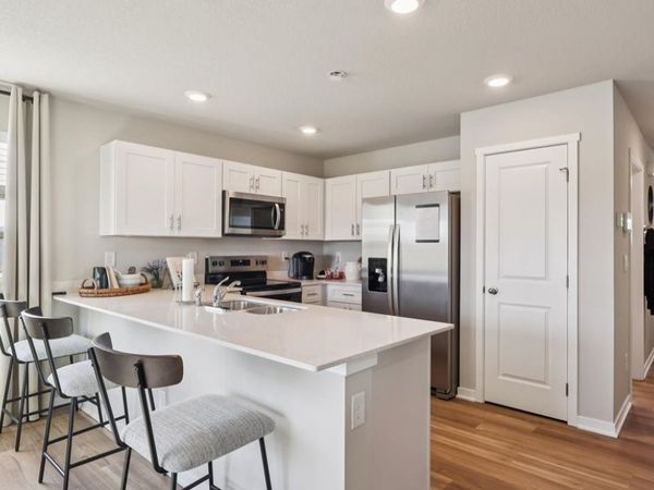 A-102 2401 E 50th Court, Des Moines, IA 50317