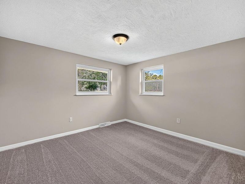 5564 Garrett Drive, Miami Township, OH 45150 Photo 12
