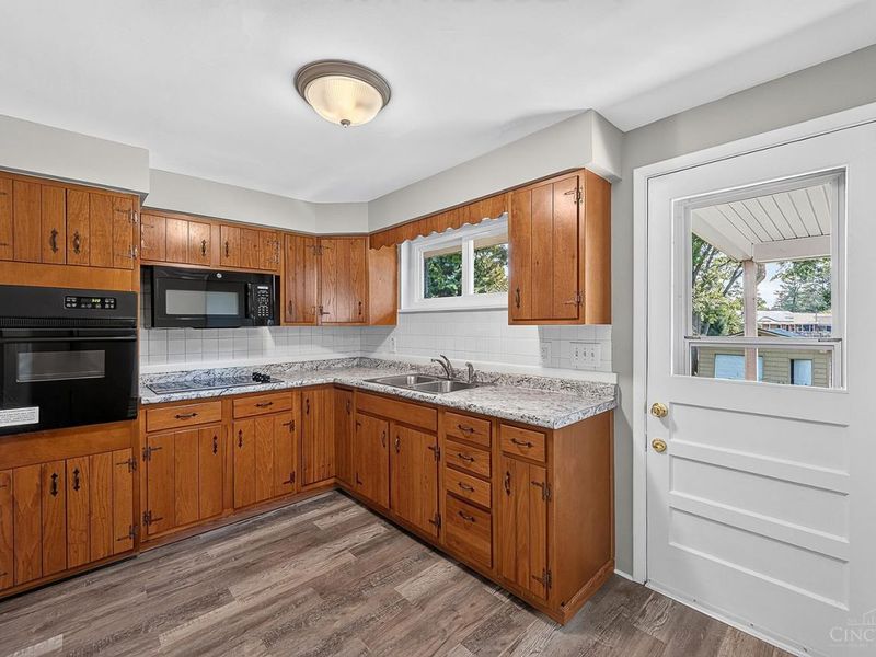 5564 Garrett Drive, Miami Township, OH 45150 Photo 17