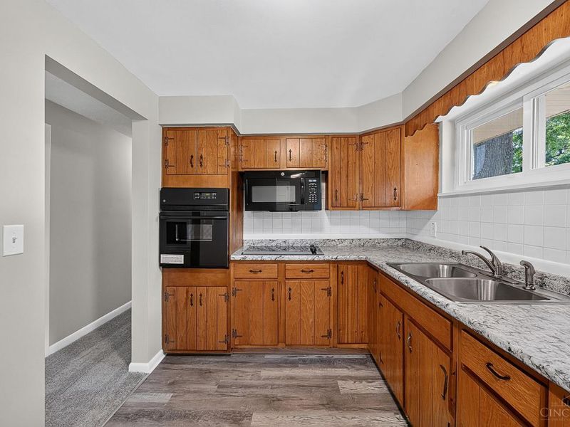 5564 Garrett Drive, Miami Township, OH 45150 Photo 18