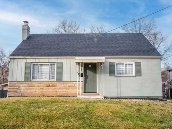 6097 W Fordham Place, Silverton, OH 45213
