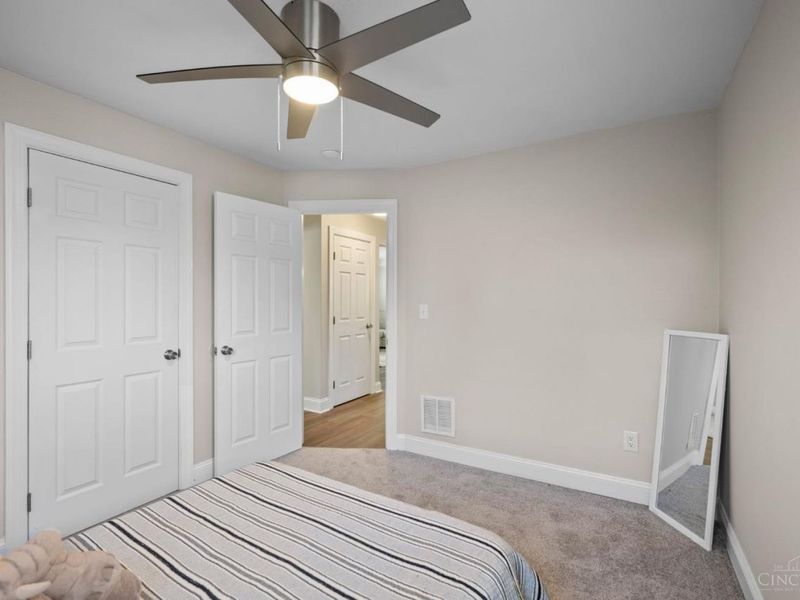 6097 W Fordham Place, Silverton, OH 45213 Photo 11