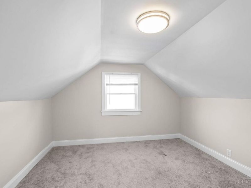 6097 W Fordham Place, Silverton, OH 45213 Photo 16